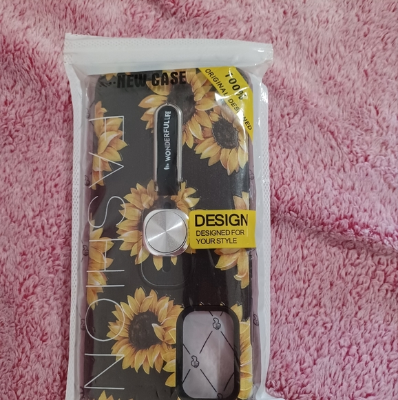 Phone case - Picture 3 of 3